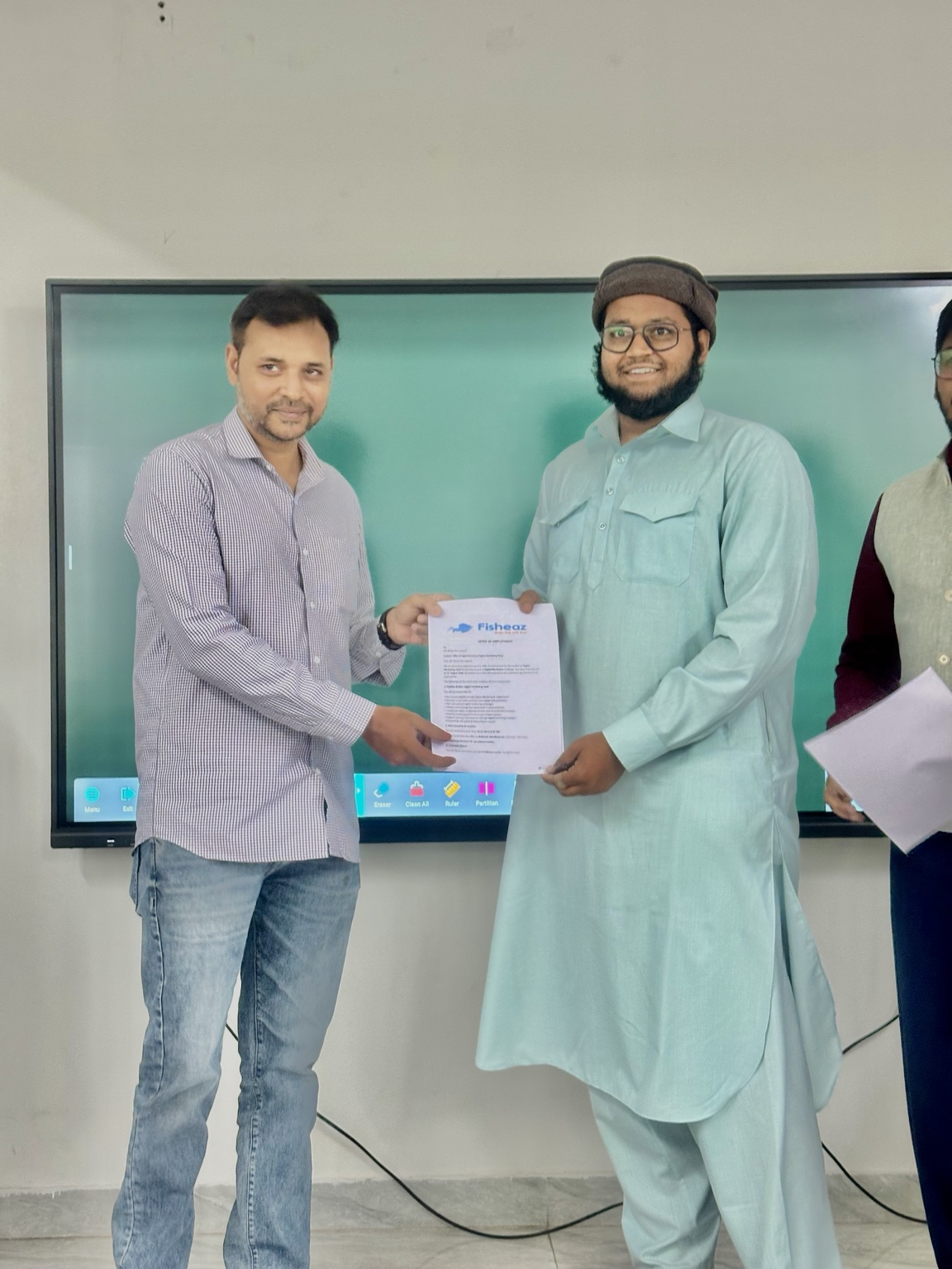 Mohd Abu Sayeed receiving Fisheaz placement appreciation